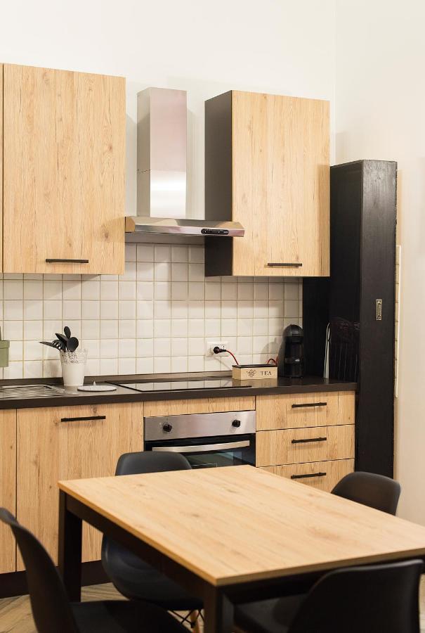 Madaleni Home Plebiscito Наполи Екстериор снимка